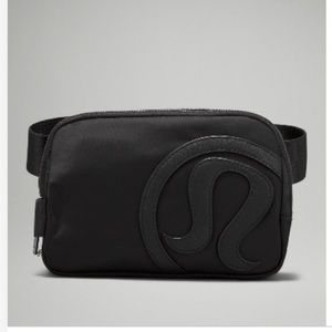 Everywhere Belt Bag 1L